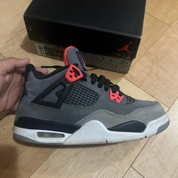 jordan 4